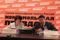 18 мая Уполномоченный по правам человека в Пермском крае Татьяна Марголина провела «горячую линию» совместно руководителем УФМС Владимиром Чудасовым, а также впервые было подписано соглашение о взаимодействии.