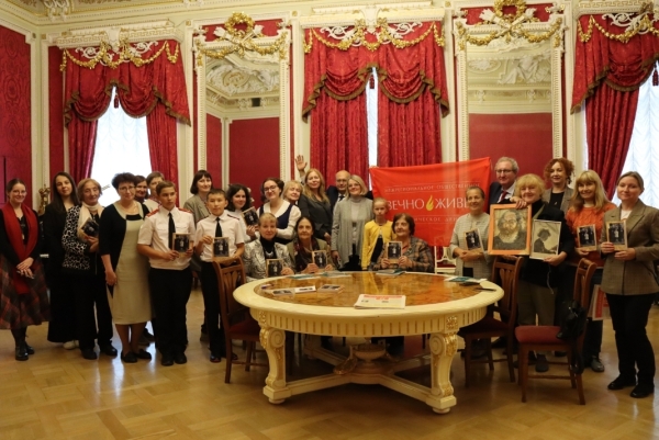 В Санкт-Петербургском дворце творчества юных встретились участники межрегионального проекта «Спасённое детство».